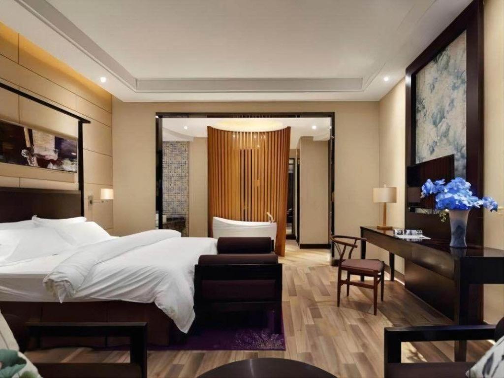 Jinjiang Metropolo Hotel - Liyang Tianmu Lake Changzhou  Buitenkant foto