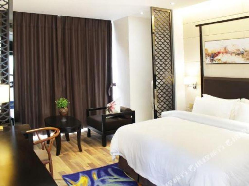 Jinjiang Metropolo Hotel - Liyang Tianmu Lake Changzhou  Buitenkant foto